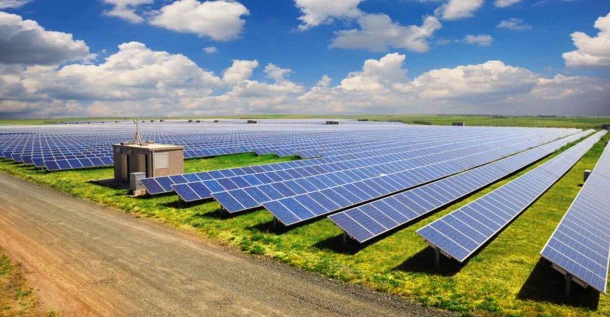 Breakthroughs in Renewable Energy: Powering the Future in 2025